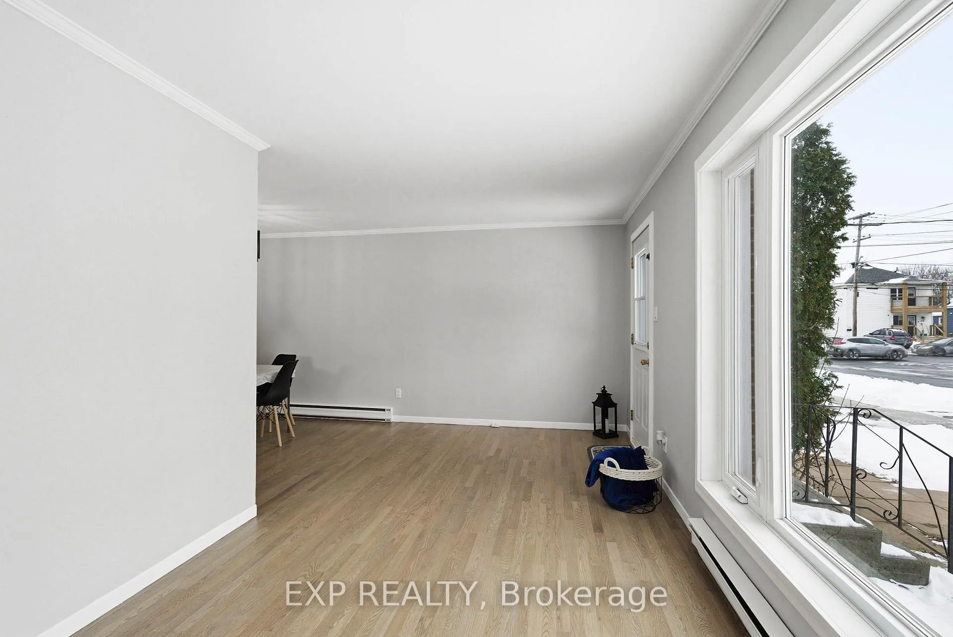Photo 11 of 1111 Ontario Street, Cornwall — HOMEH
