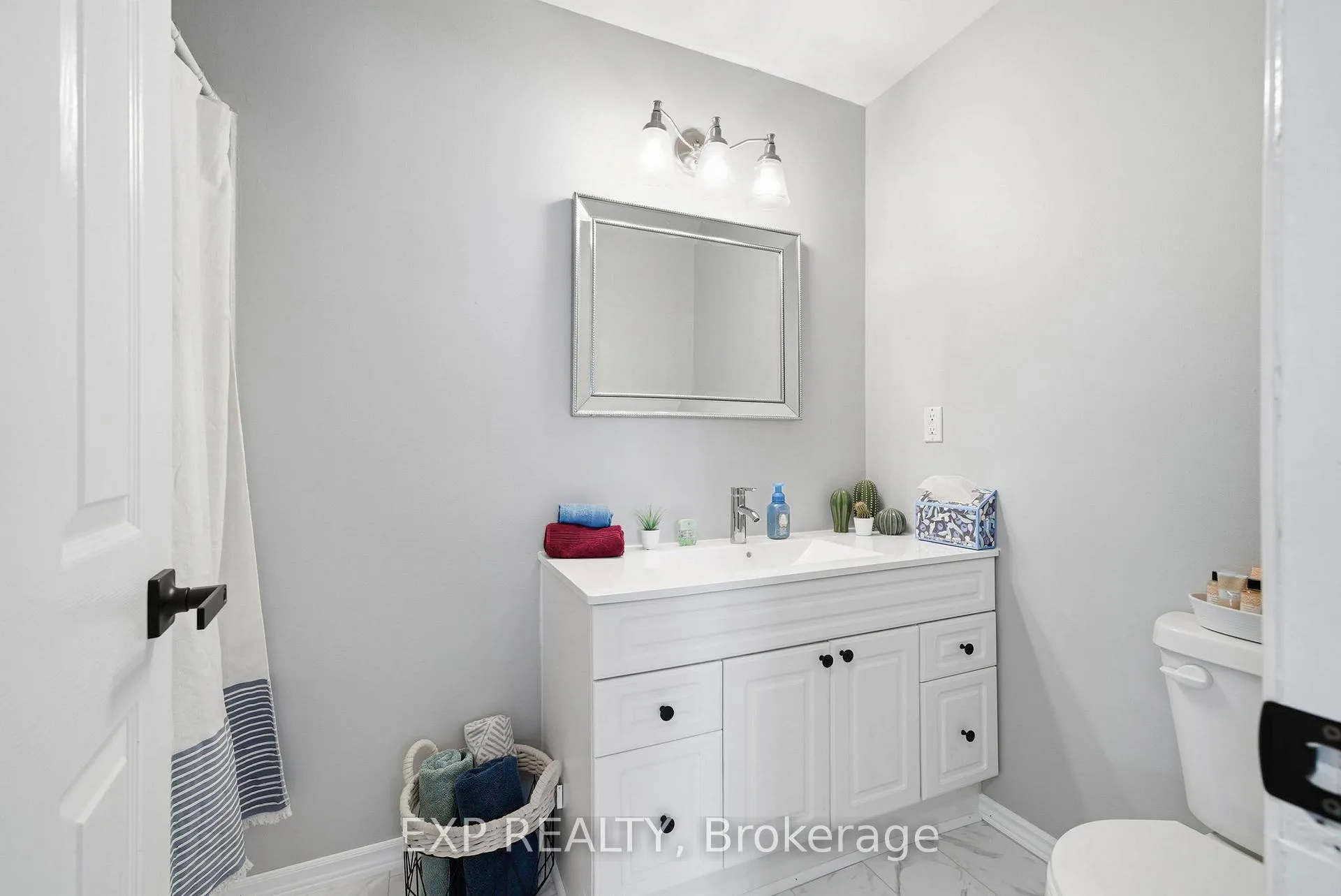 Photo 12 of 1111 Ontario Street, Cornwall — HOMEH