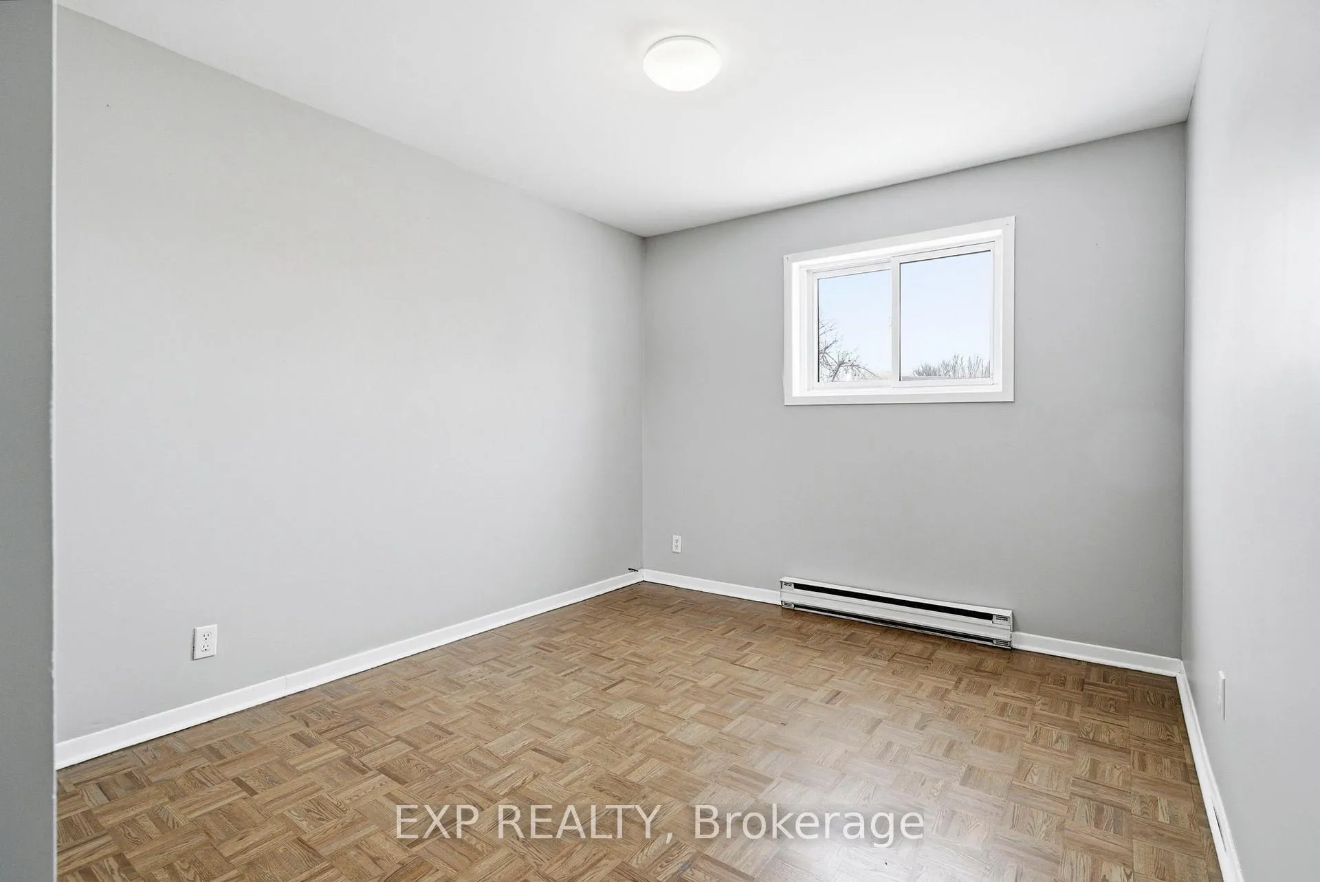 Photo 13 of 1111 Ontario Street, Cornwall — HOMEH