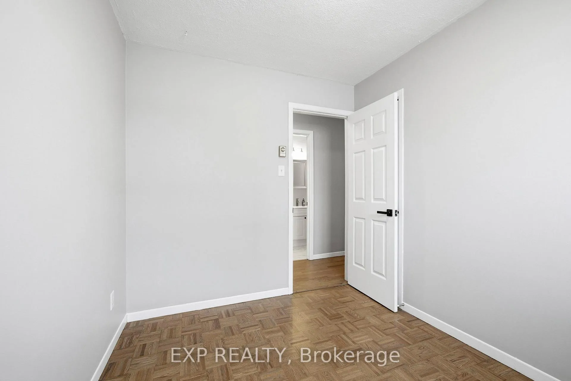 Photo 18 of 1111 Ontario Street, Cornwall — HOMEH