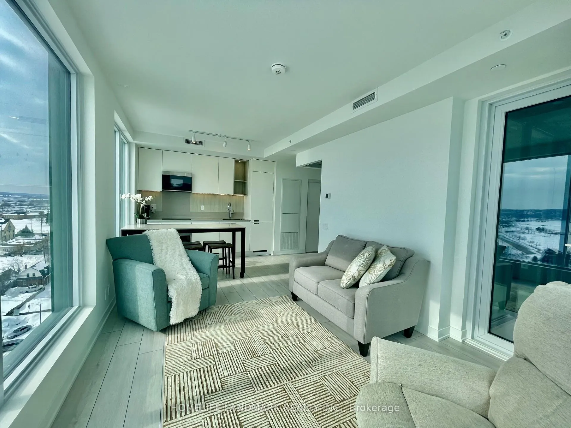 Photo 7 of Unit 1008, 39 Mary Street, Barrie, City Centre — HOMEH