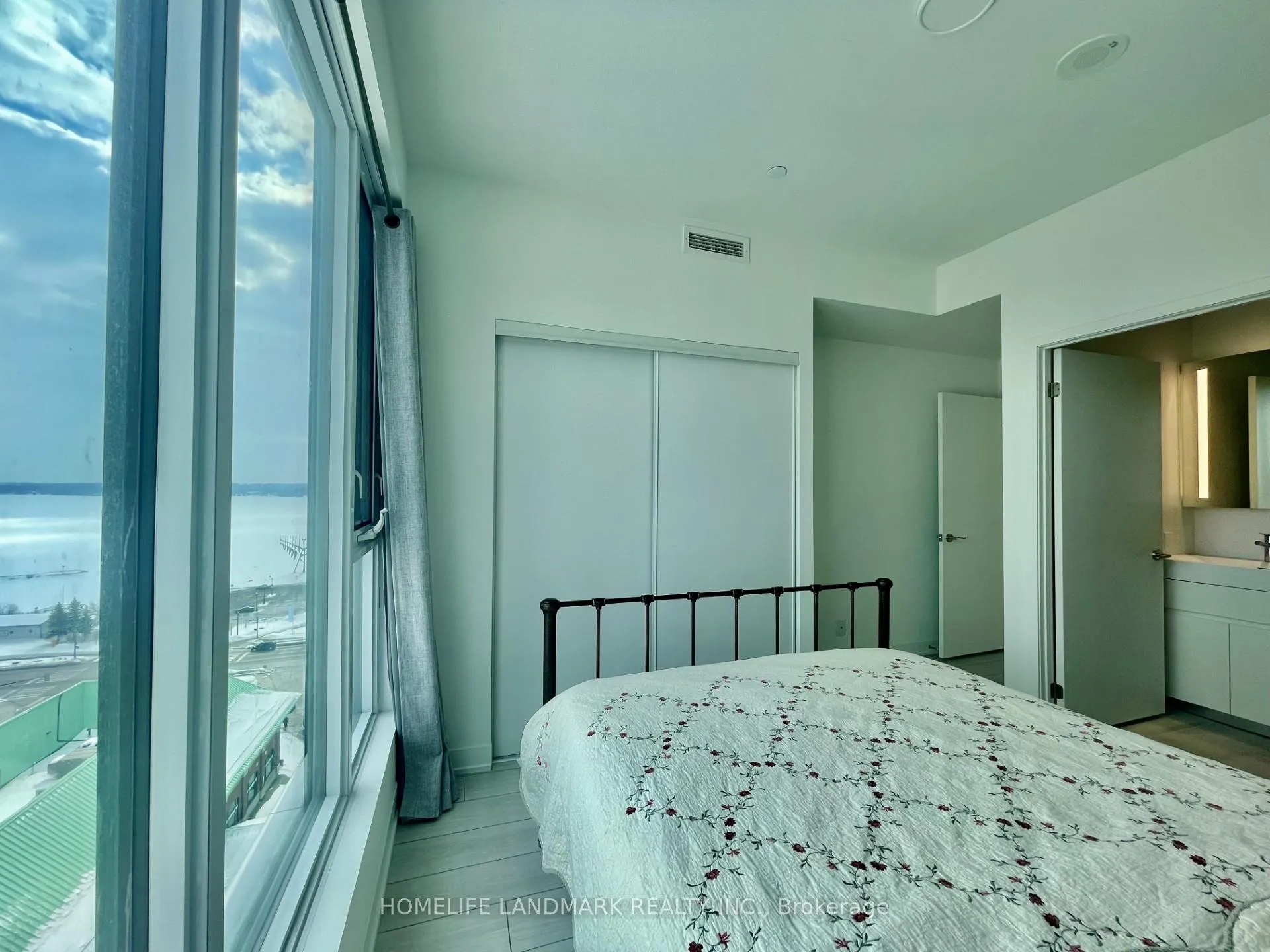 Photo 10 of Unit 1008, 39 Mary Street, Barrie, City Centre — HOMEH