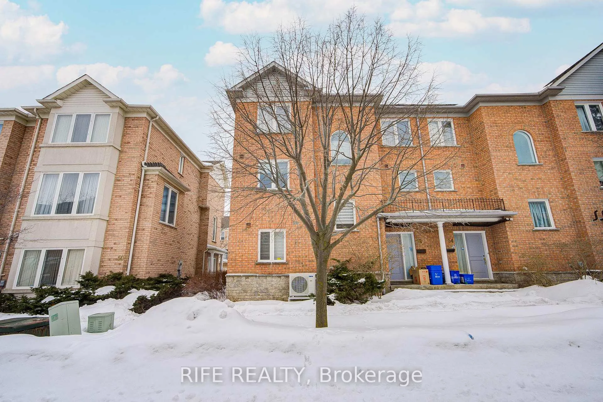 Front of 52 Leitchcroft Crescent