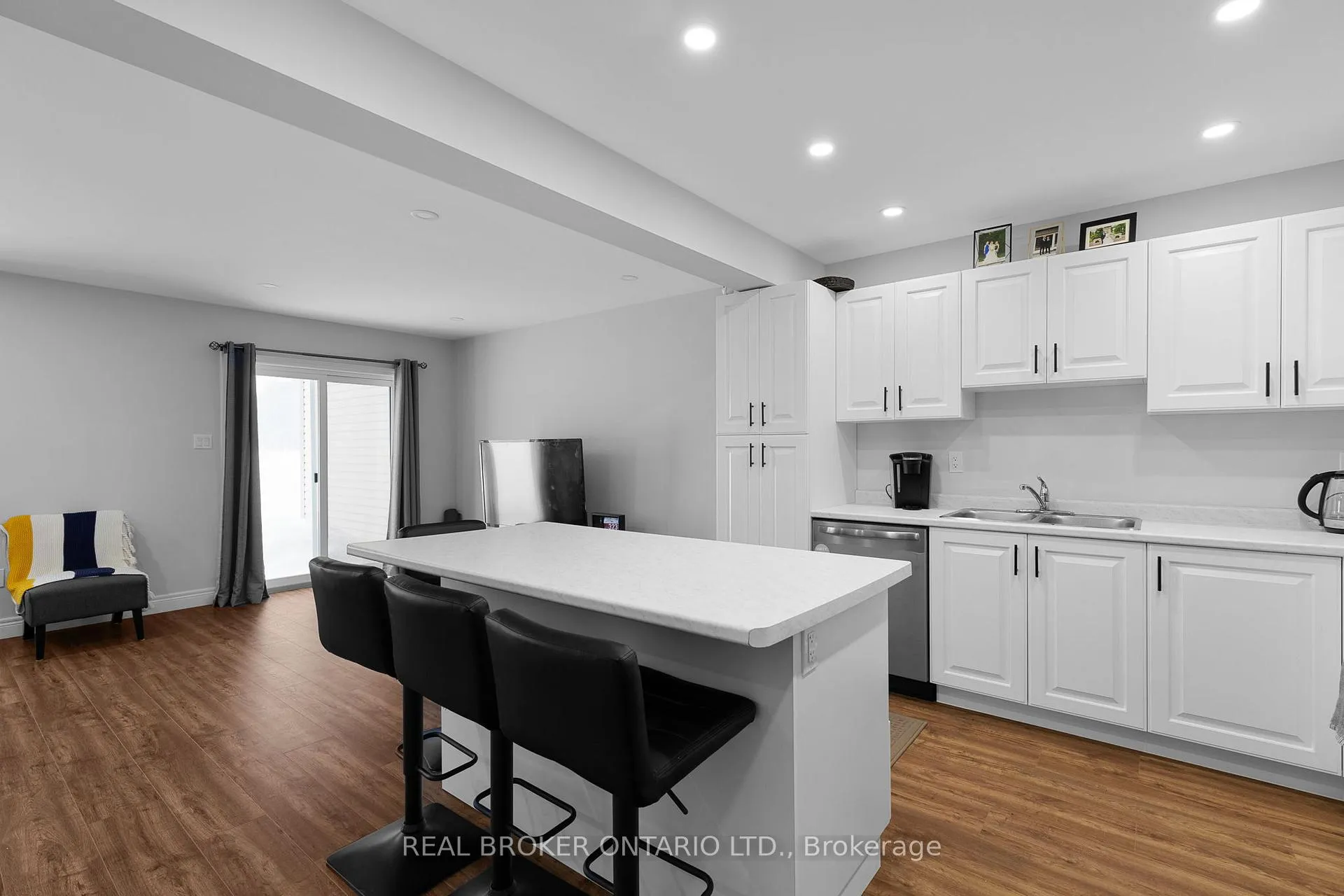 Photo 8 of 3 Mcconnell Crescent, Bracebridge, Macaulay — HOMEH