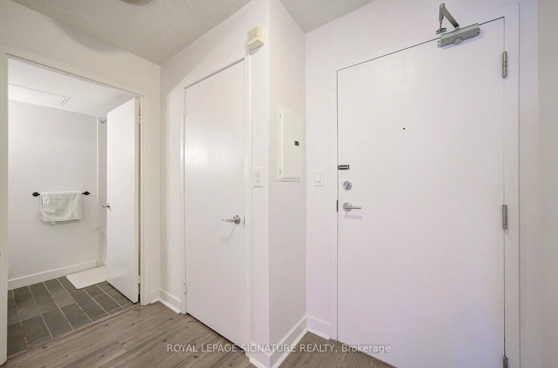 Photo 2 of Unit 716, 4K Spadina Avenue E, Toronto, Waterfront Communities — HOMEH