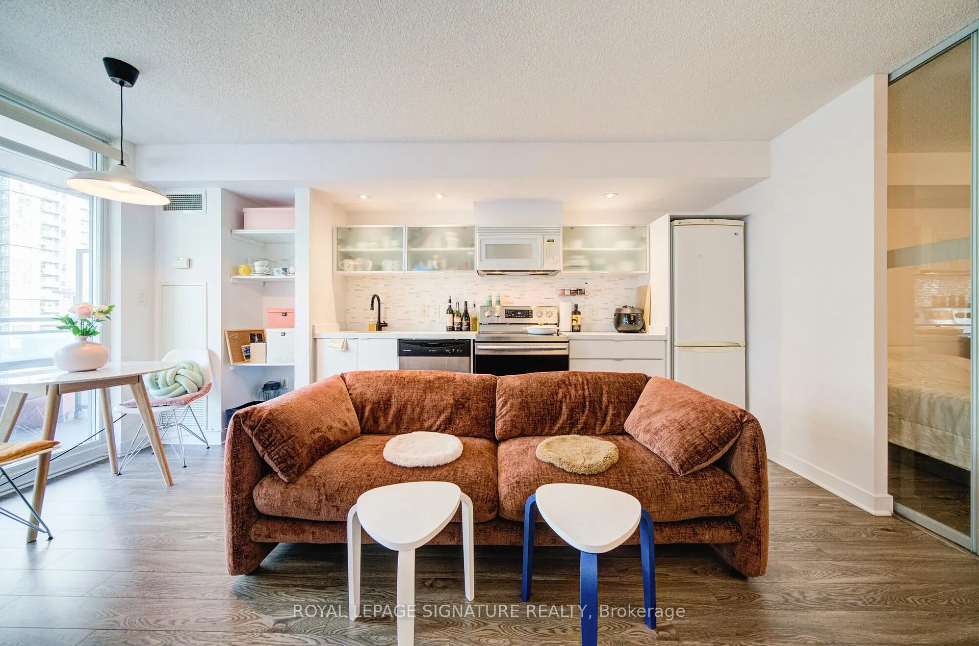 Photo 4 of Unit 716, 4K Spadina Avenue E, Toronto, Waterfront Communities — HOMEH