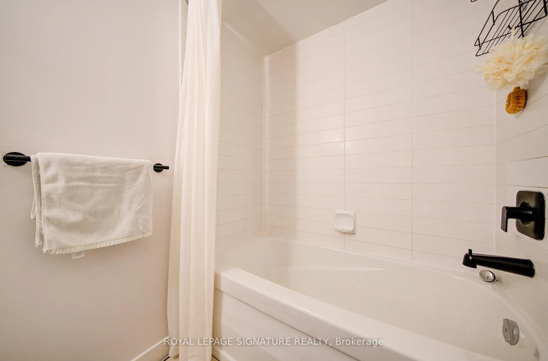 Photo 13 of Unit 716, 4K Spadina Avenue E, Toronto, Waterfront Communities — HOMEH