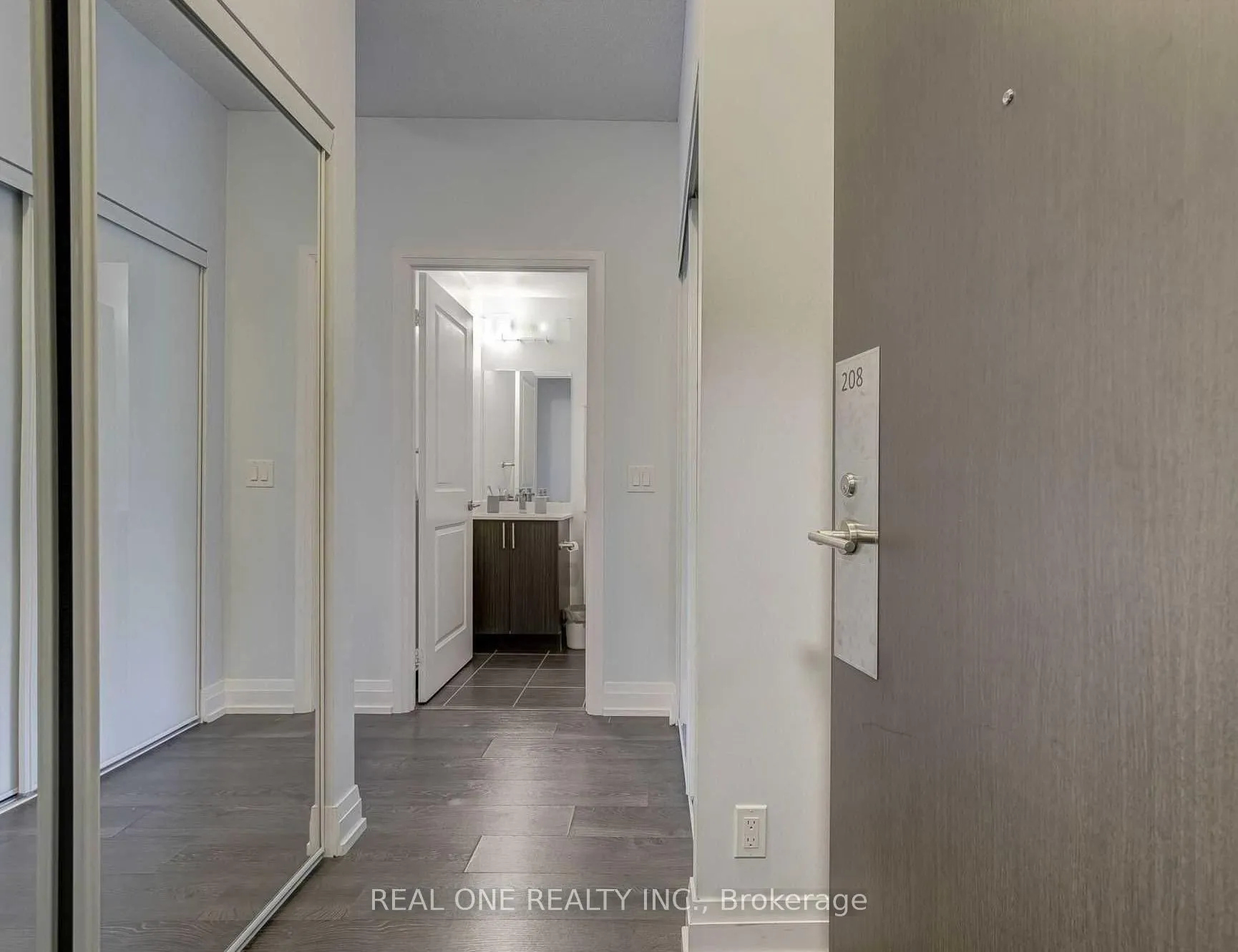 Photo 4 of Unit #208, 7890 Bathurst Street, Vaughan, Beverley Glen — HOMEH