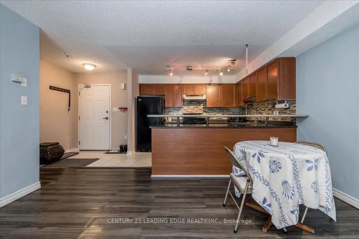 Photo 2 of Unit 20, 43 Coulter Street, Barrie, Sunnidale — HOMEH