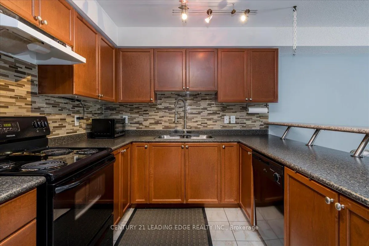 Photo 4 of Unit 20, 43 Coulter Street, Barrie, Sunnidale — HOMEH