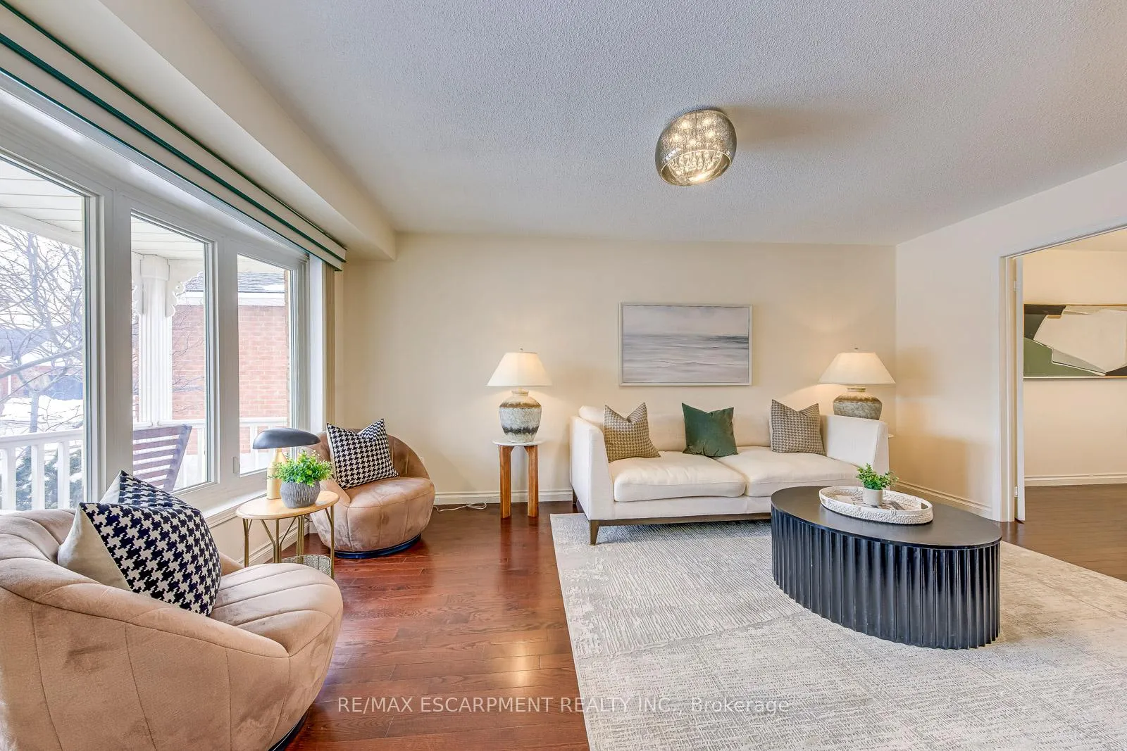 Photo 6 of 2223 Vista Drive, Burlington, Headon — HOMEH