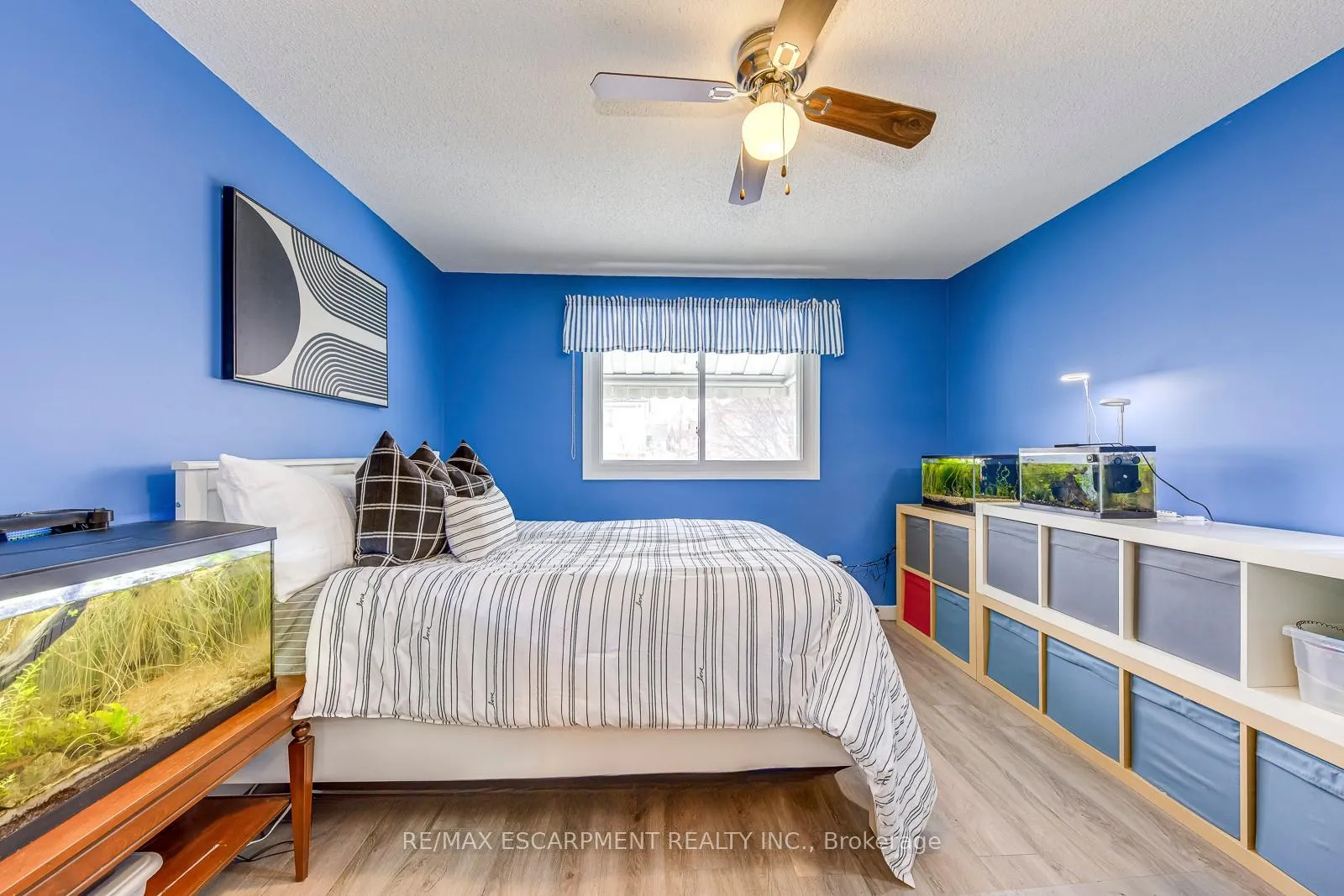 Photo 32 of 2223 Vista Drive, Burlington, Headon — HOMEH