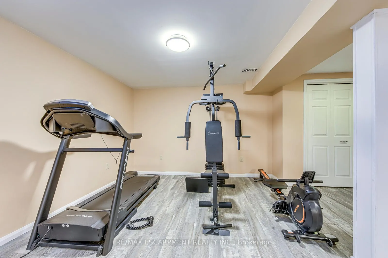 Photo 44 of 2223 Vista Drive, Burlington, Headon — HOMEH