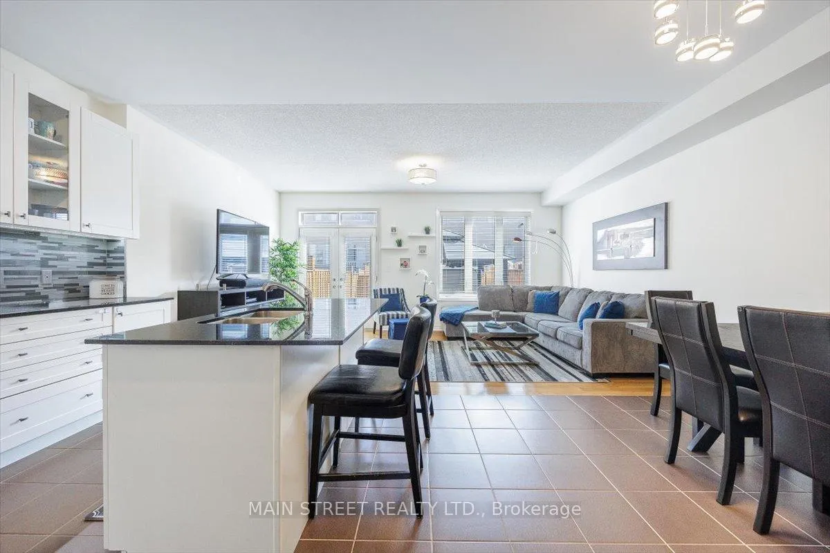 Photo 7 of 27 Radial Drive, Aurora, Rural Aurora — HOMEH