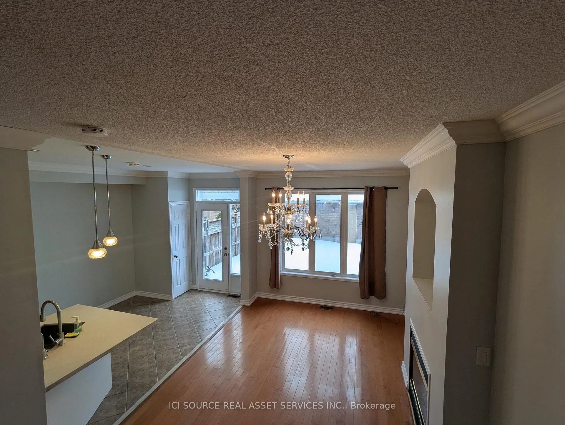 Photo 8 of 77 Rainbow Valley Crescent, Markham, Greensborough — HOMEH