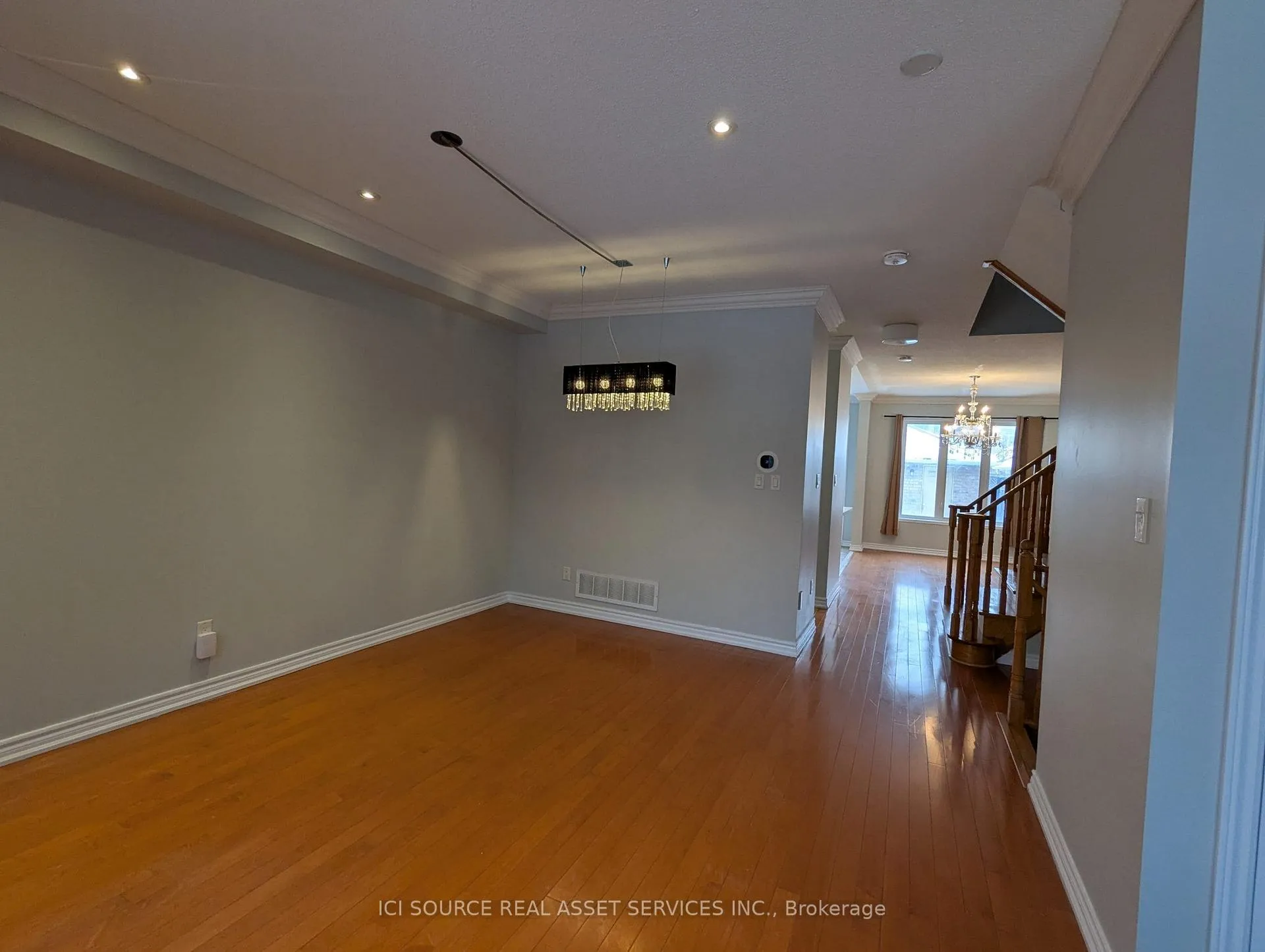 Photo 9 of 77 Rainbow Valley Crescent, Markham, Greensborough — HOMEH