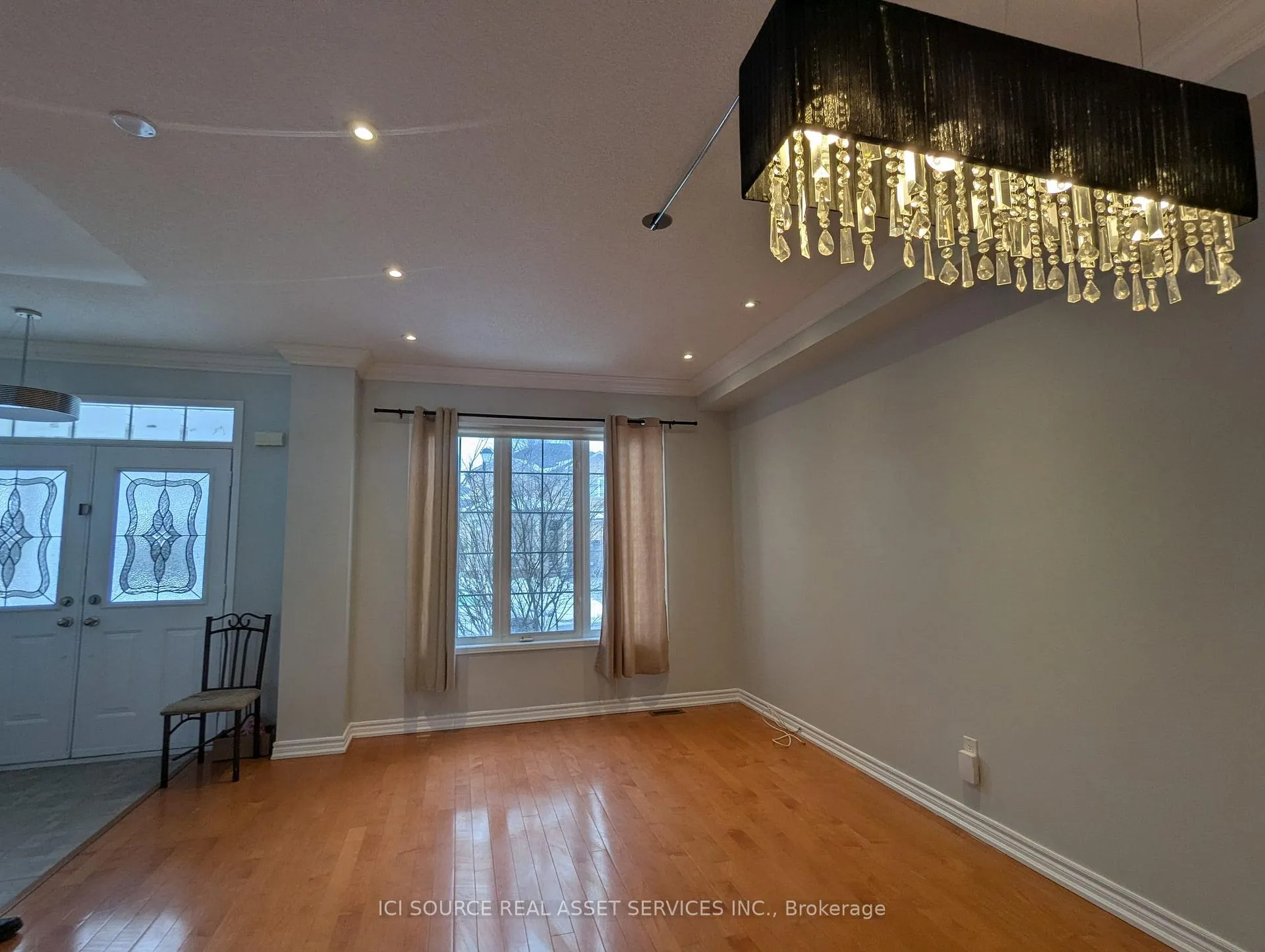Photo 10 of 77 Rainbow Valley Crescent, Markham, Greensborough — HOMEH