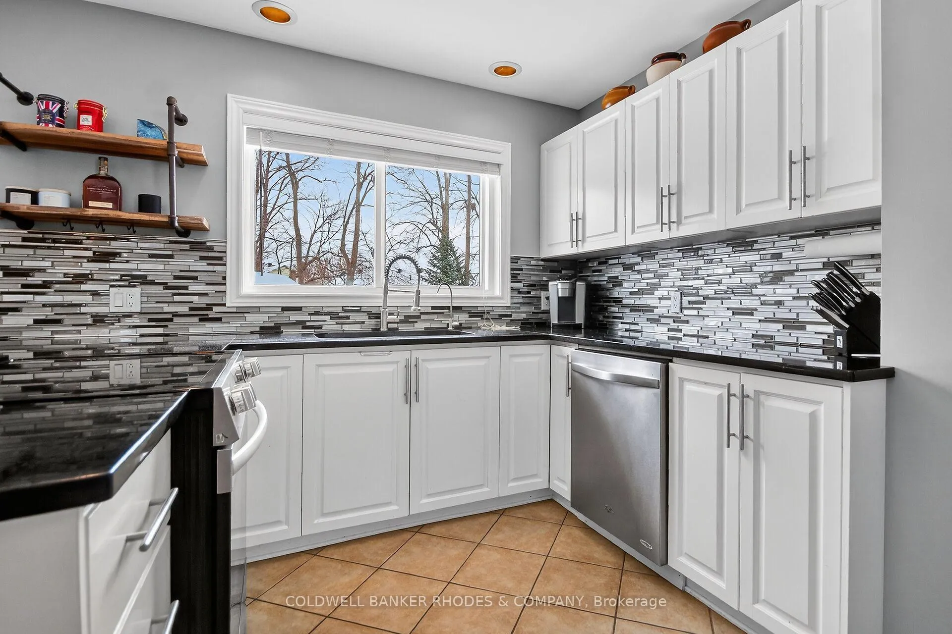 Photo 15 of 6488 Wheatfield Crescent, Ottawa, Greely — HOMEH