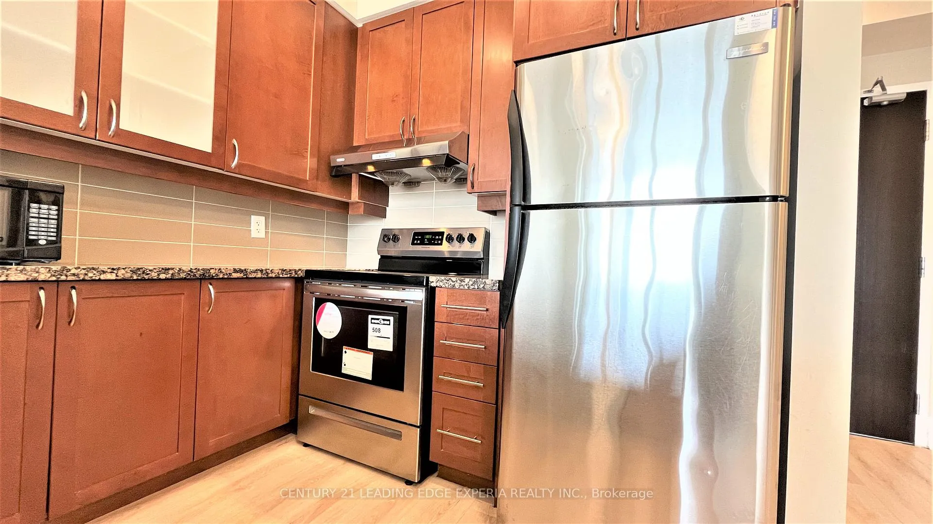 Photo 4 of Unit 513, 39 Upper Duke Crescent, Markham, Unionville — HOMEH
