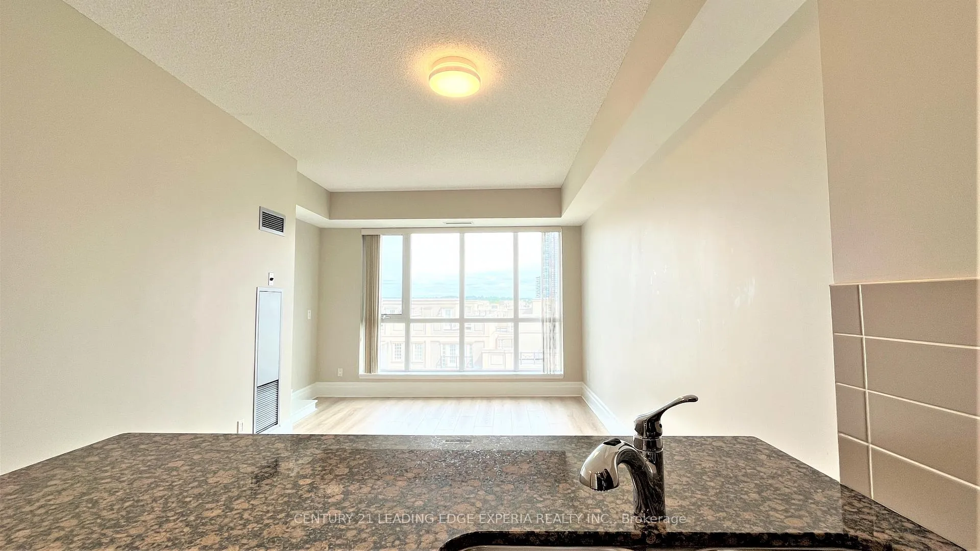 Photo 6 of Unit 513, 39 Upper Duke Crescent, Markham, Unionville — HOMEH