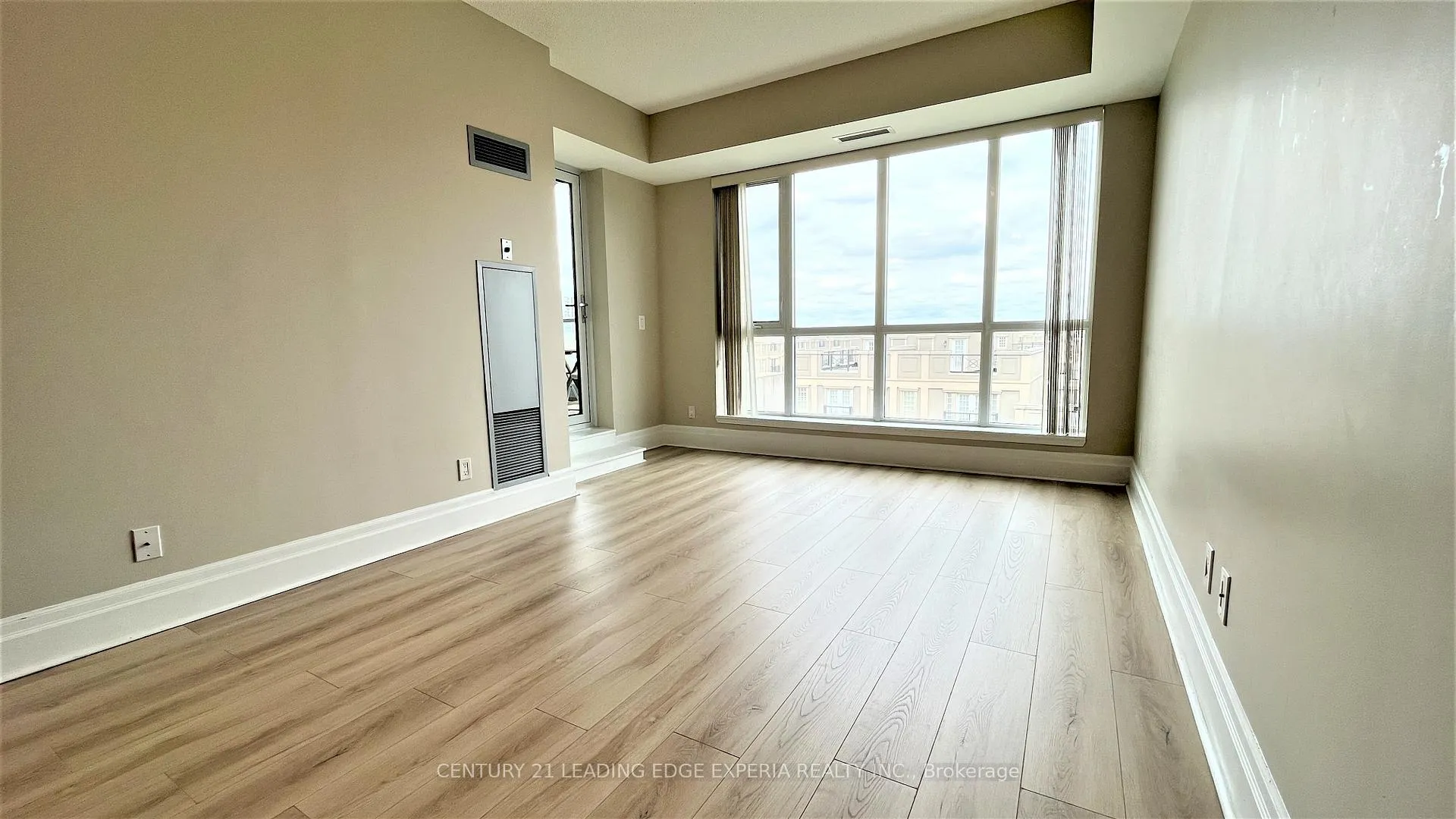 Photo 9 of Unit 513, 39 Upper Duke Crescent, Markham, Unionville — HOMEH