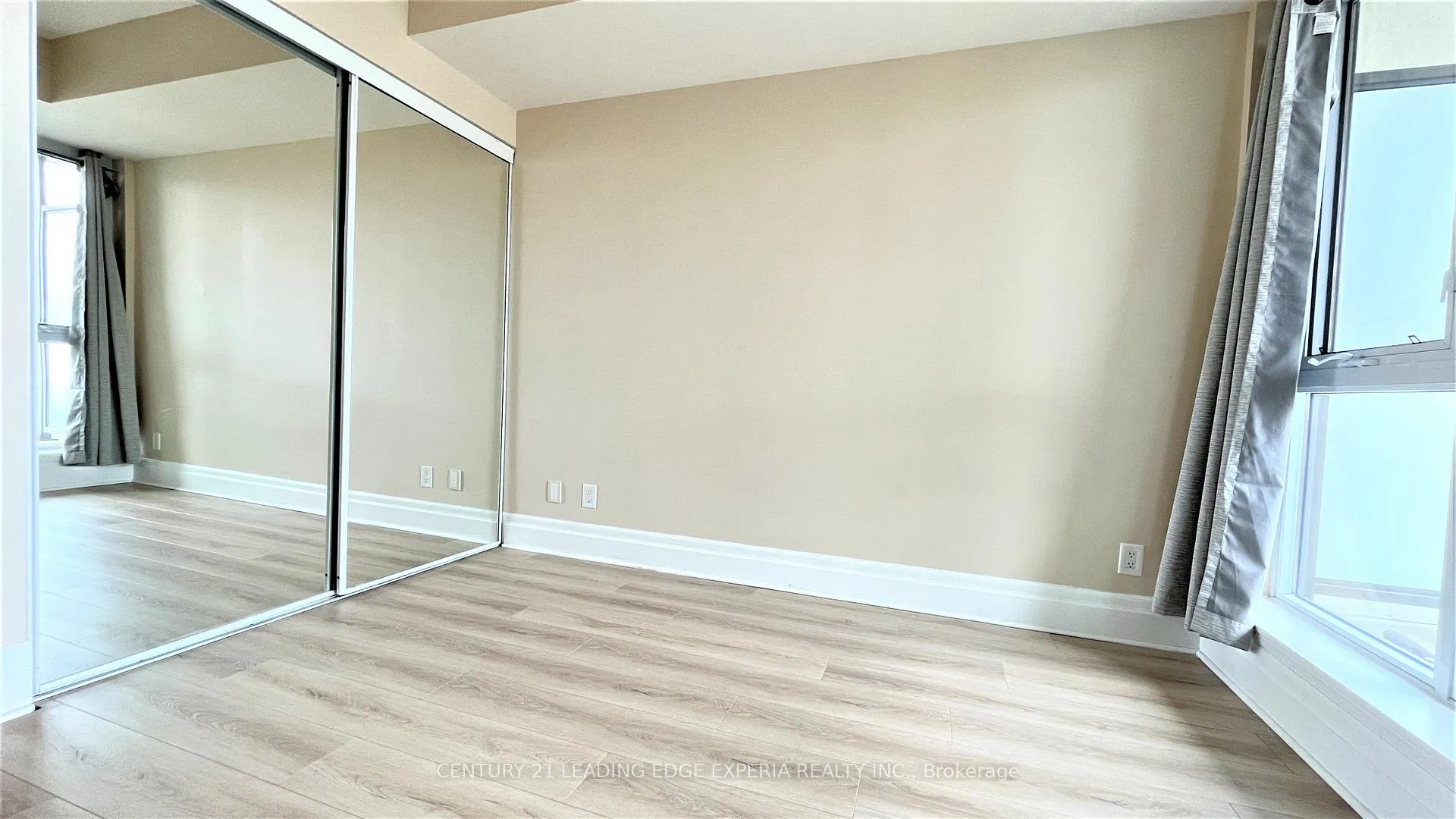 Photo 11 of Unit 513, 39 Upper Duke Crescent, Markham, Unionville — HOMEH