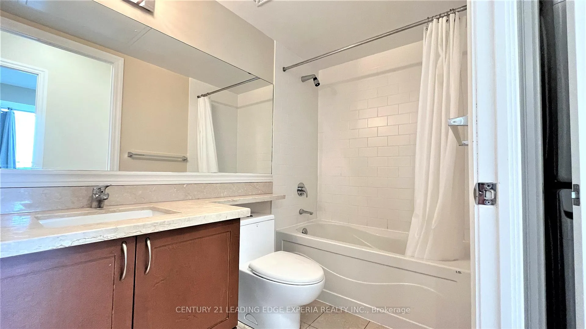 Photo 14 of Unit 513, 39 Upper Duke Crescent, Markham, Unionville — HOMEH