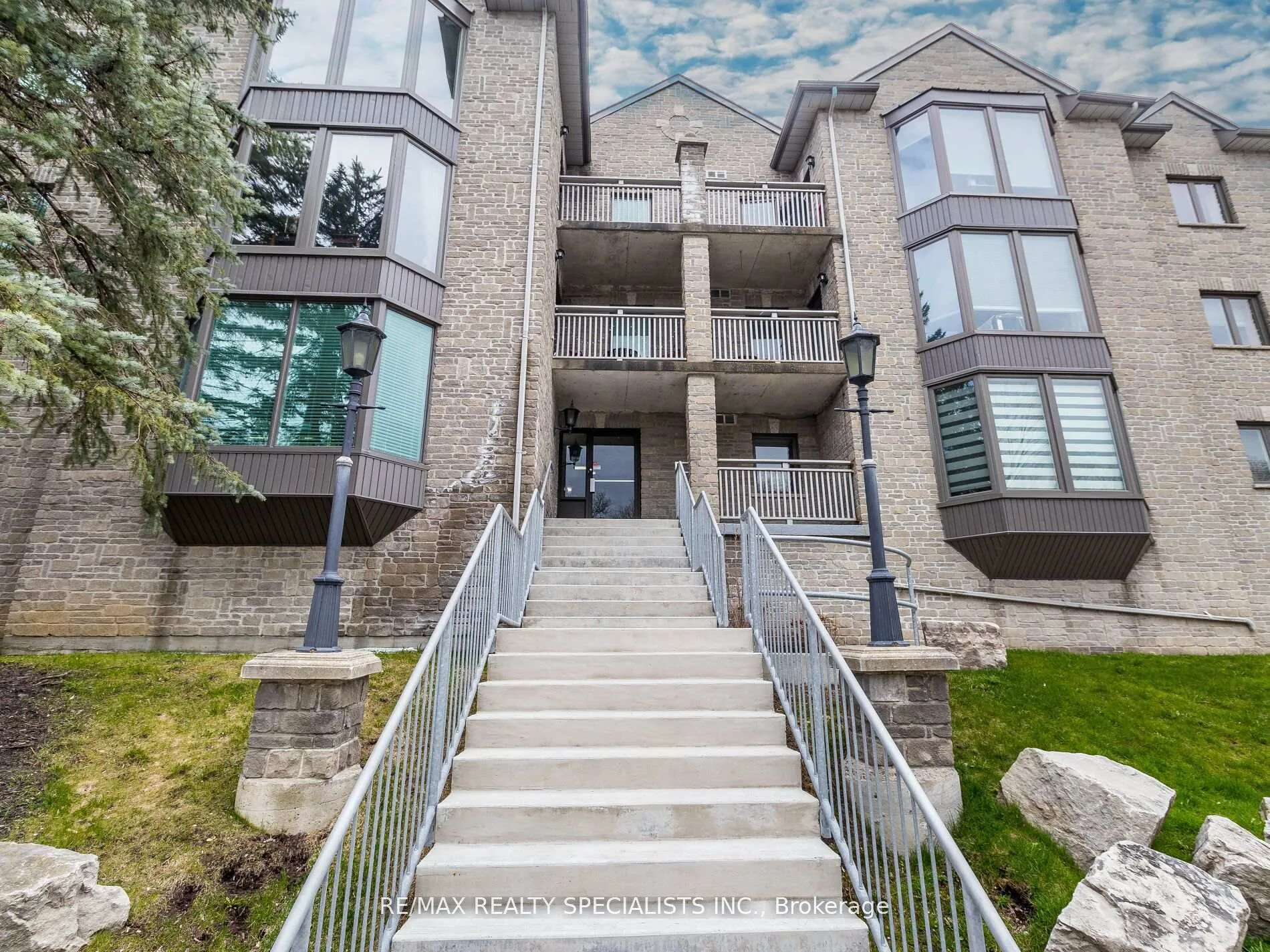 Front of Unit 306, 21 George Street