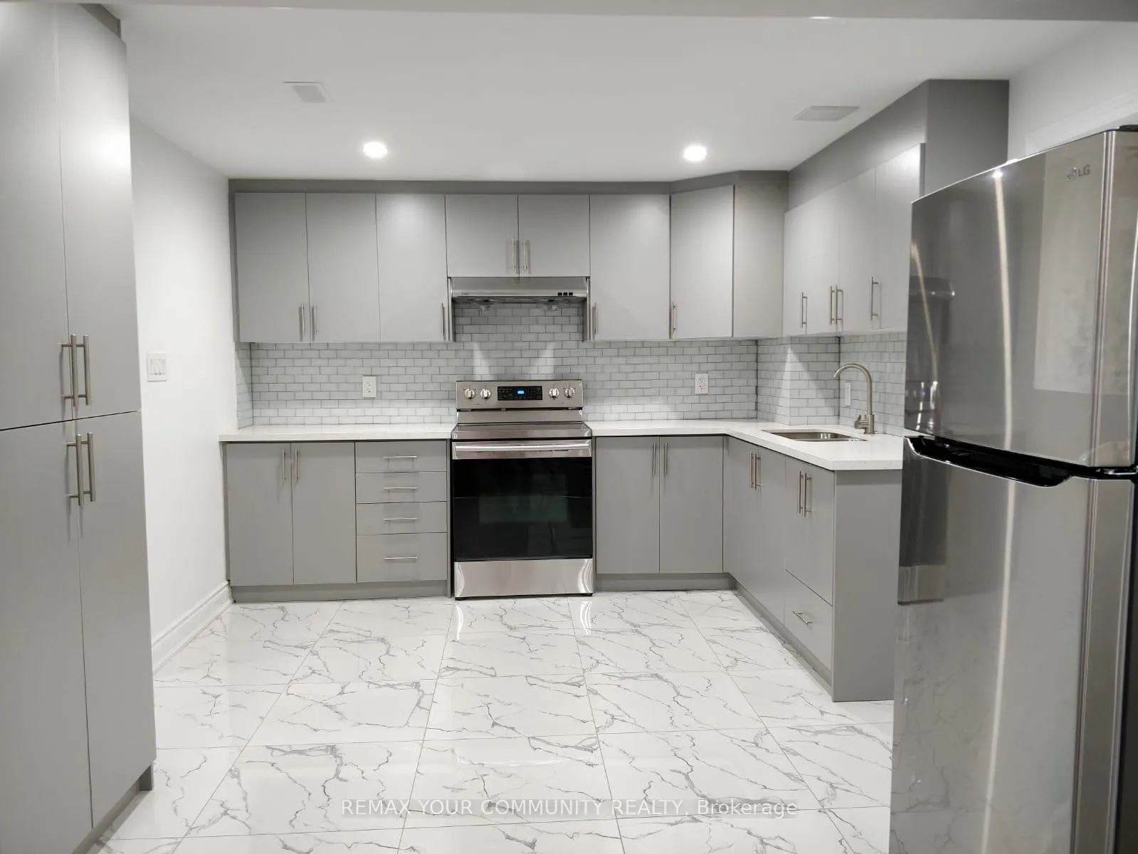 Photo 1 of 10 Ledgerock Road, Brampton, Bram East — HOMEH