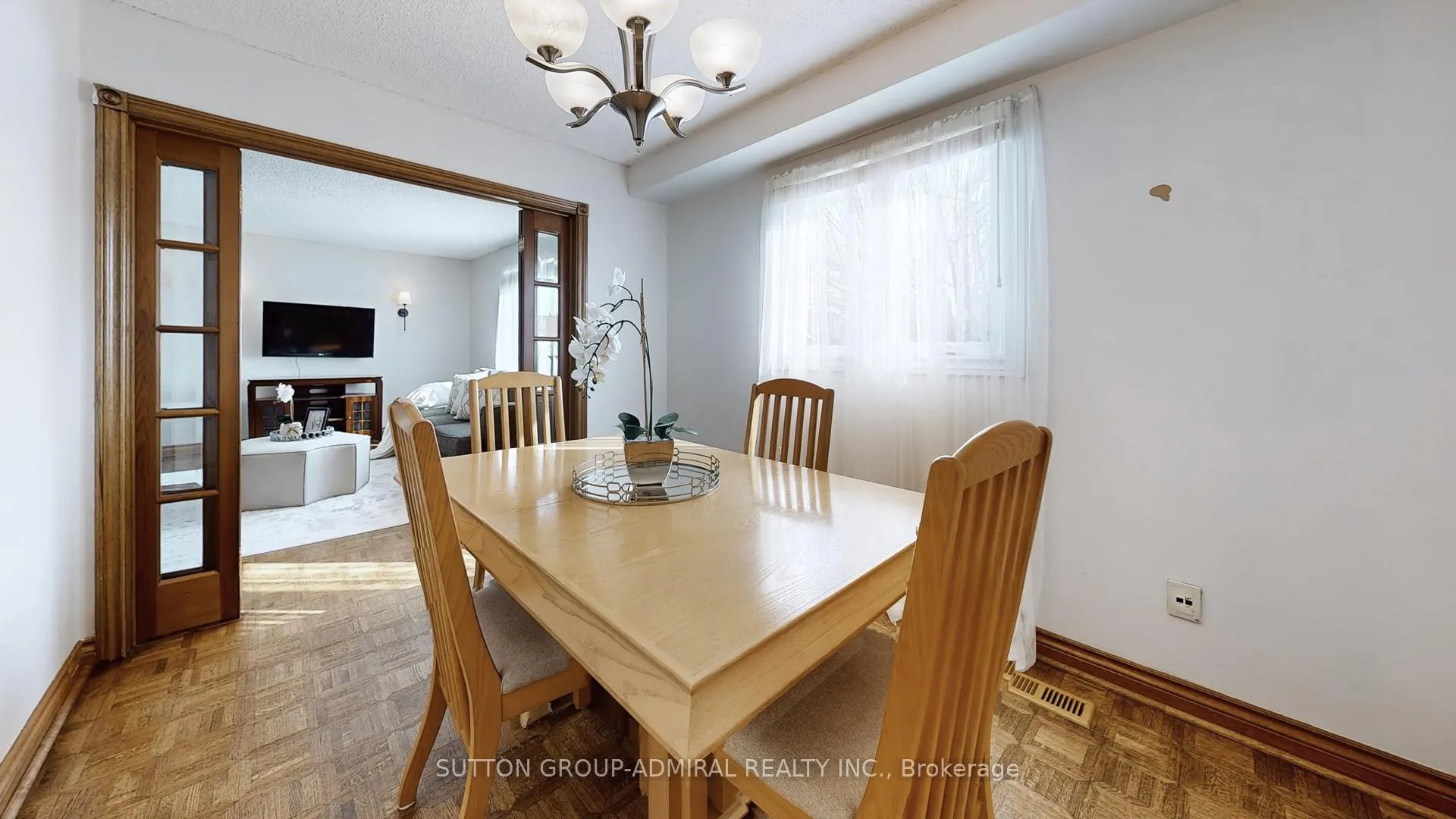 Photo 7 of 44 Birch Meadow Outlook, Vaughan, East Woodbridge — HOMEH