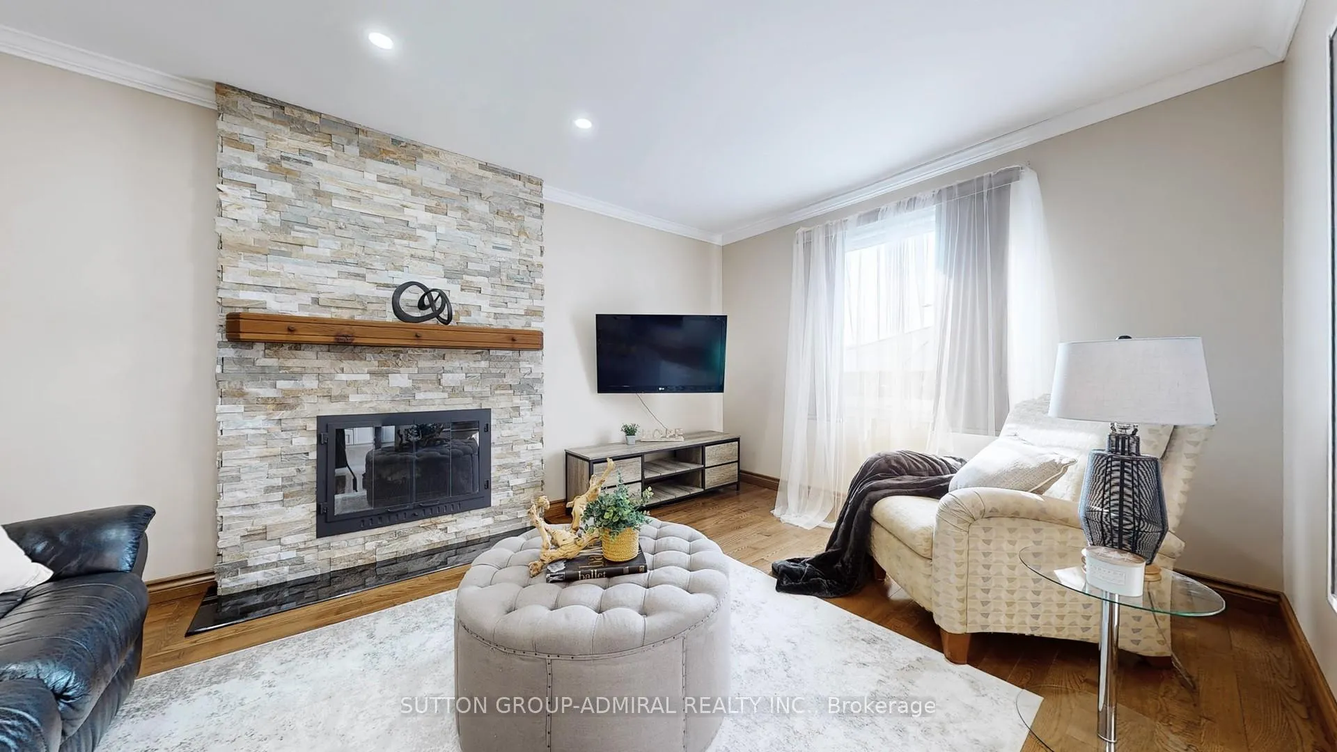 Photo 8 of 44 Birch Meadow Outlook, Vaughan, East Woodbridge — HOMEH