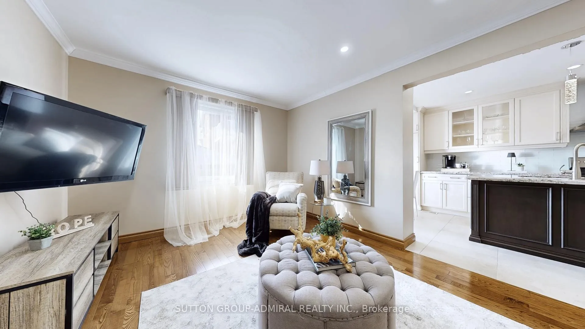 Photo 9 of 44 Birch Meadow Outlook, Vaughan, East Woodbridge — HOMEH