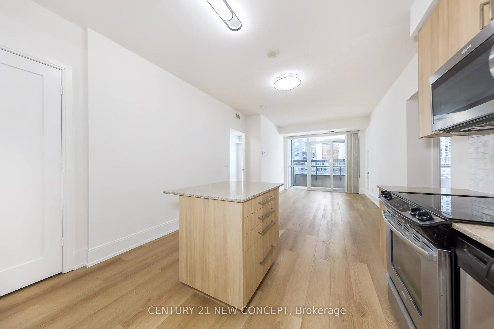 Photo 10 of Unit 619, 70 Roehampton Avenue, Toronto, Mount Pleasant West — HOMEH