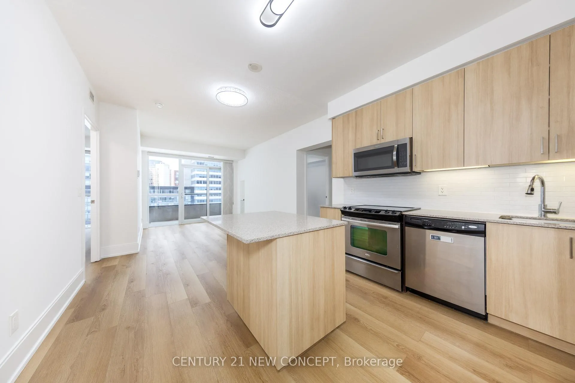 Photo 11 of Unit 619, 70 Roehampton Avenue, Toronto, Mount Pleasant West — HOMEH
