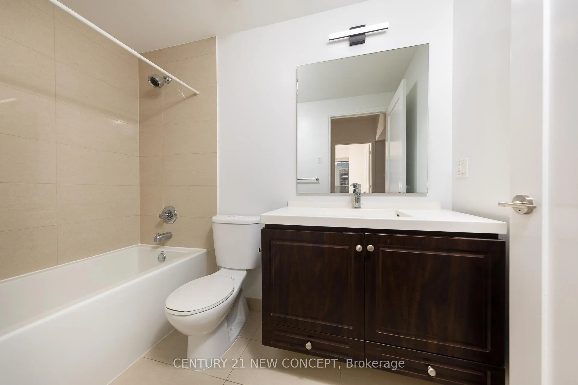 Photo 17 of Unit 619, 70 Roehampton Avenue, Toronto, Mount Pleasant West — HOMEH