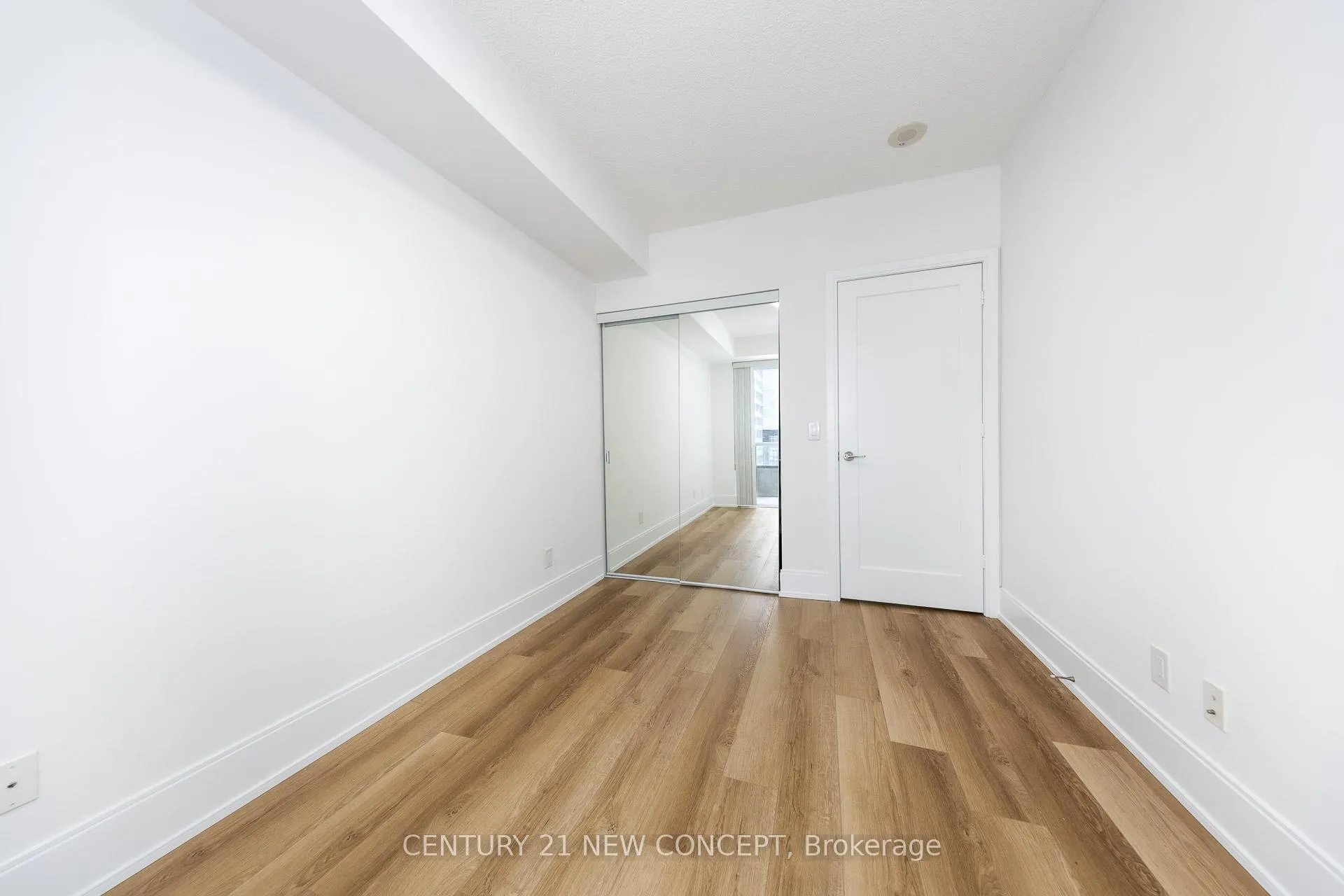 Photo 24 of Unit 619, 70 Roehampton Avenue, Toronto, Mount Pleasant West — HOMEH