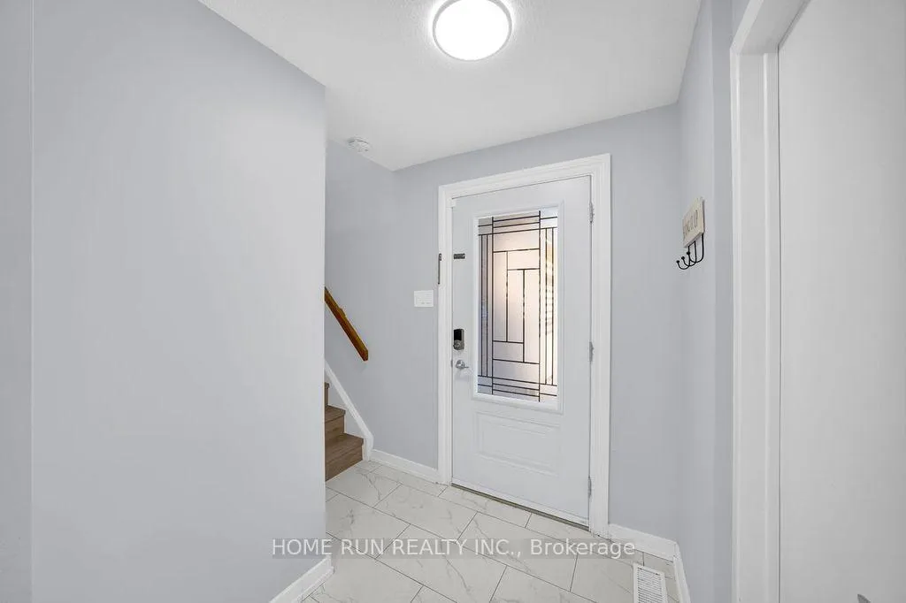 Photo 4 of 47 Coolspring Crescent, Ottawa, Borden Farm/Stewart Farm/Carleton Heights/Parkwood Hills — HOMEH