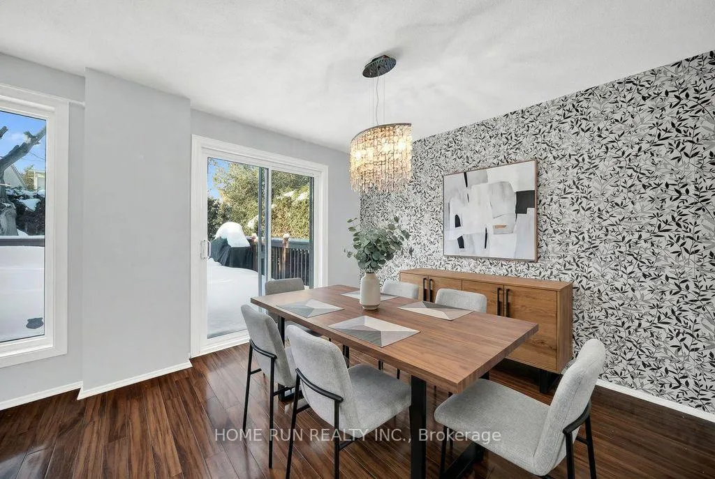 Photo 11 of 47 Coolspring Crescent, Ottawa, Borden Farm/Stewart Farm/Carleton Heights/Parkwood Hills — HOMEH