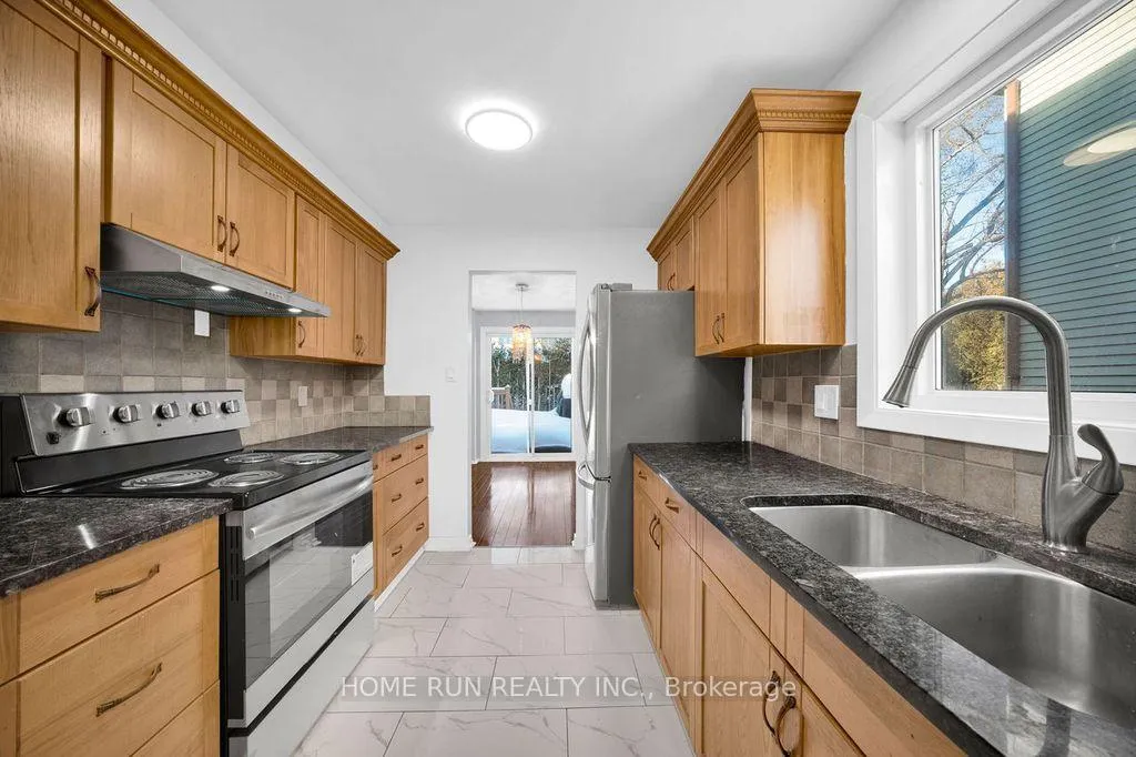 Photo 17 of 47 Coolspring Crescent, Ottawa, Borden Farm/Stewart Farm/Carleton Heights/Parkwood Hills — HOMEH