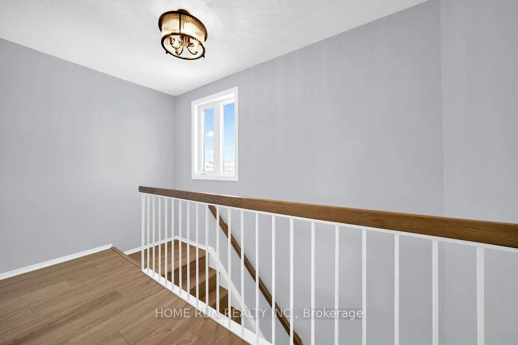 Photo 22 of 47 Coolspring Crescent, Ottawa, Borden Farm/Stewart Farm/Carleton Heights/Parkwood Hills — HOMEH
