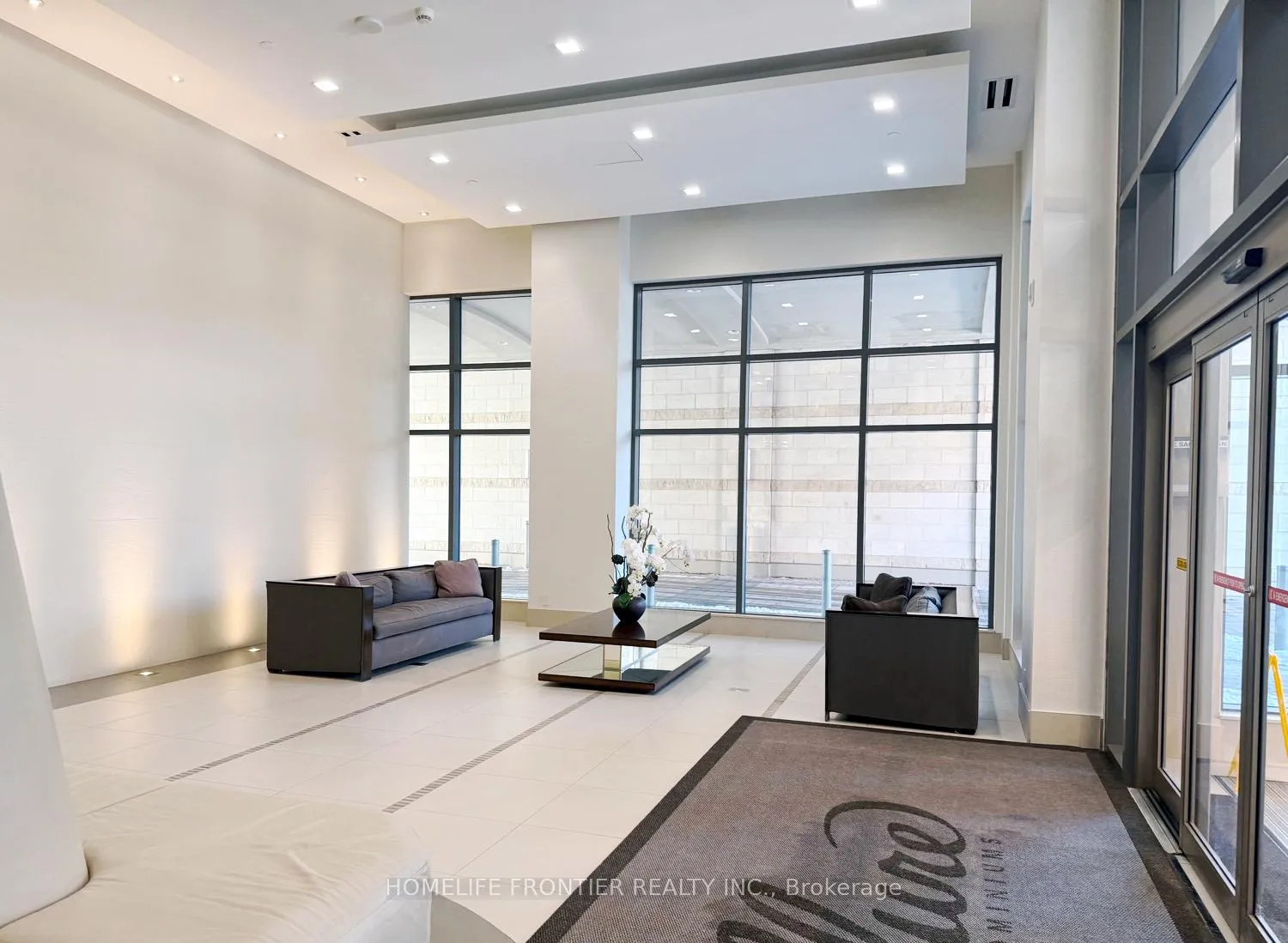 Photo 2 of Unit 614, 23 Glebe Road W, Toronto, Yonge-Eglinton — HOMEH