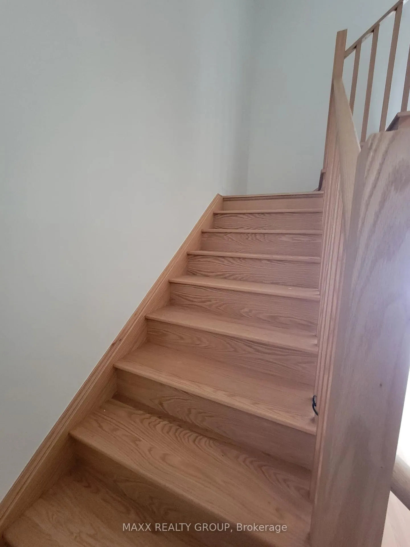 Photo 9 of 111 Brighton Lane, Thorold, Rolling Meadows — HOMEH
