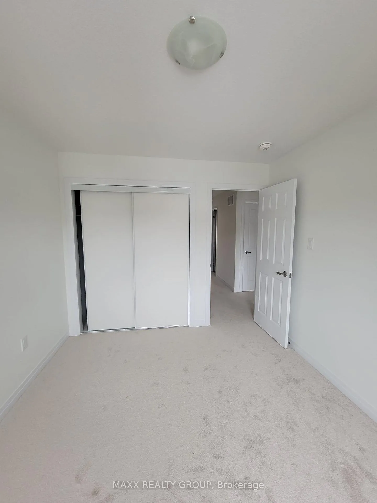Photo 15 of 111 Brighton Lane, Thorold, Rolling Meadows — HOMEH