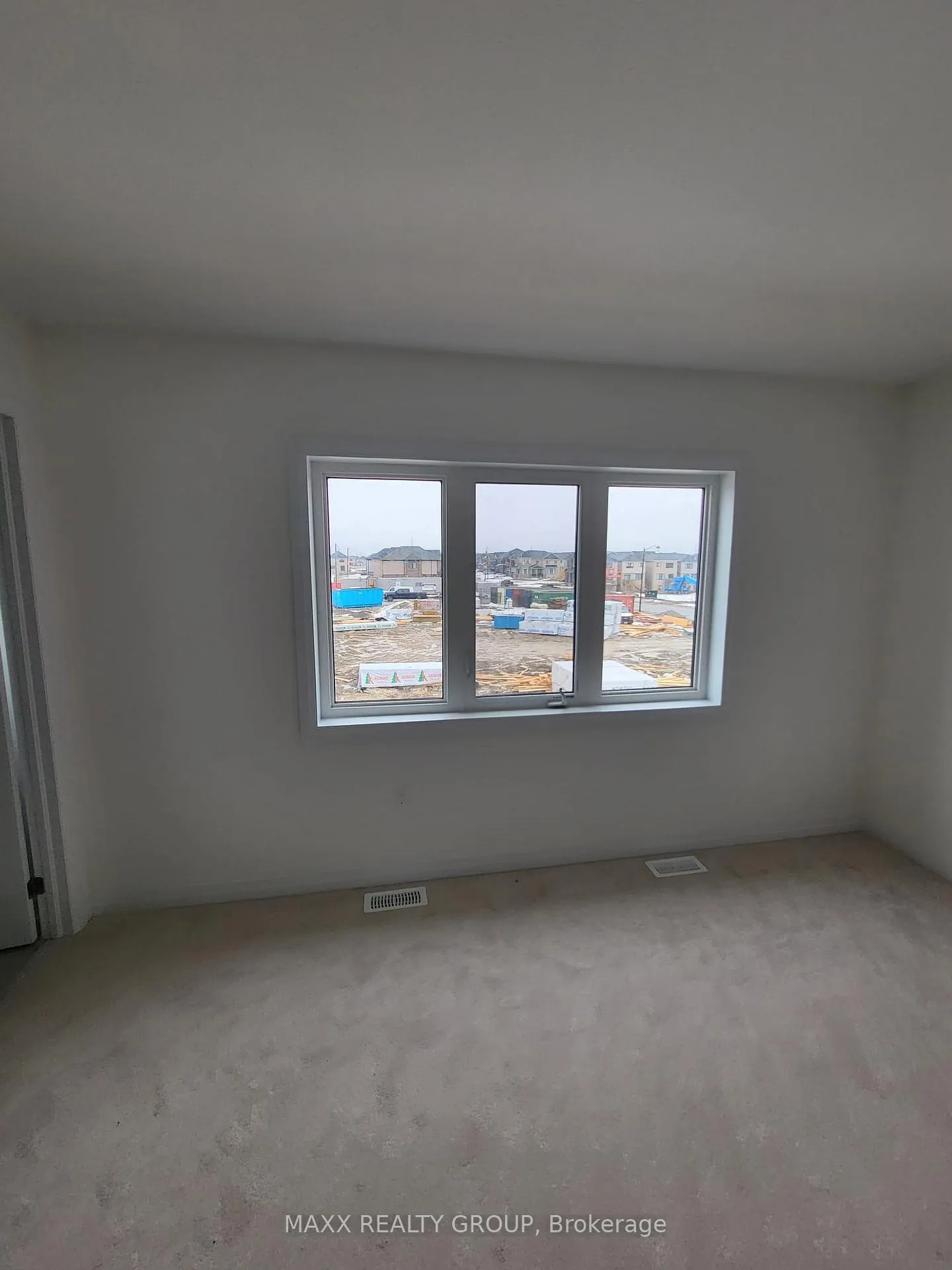 Photo 16 of 111 Brighton Lane, Thorold, Rolling Meadows — HOMEH