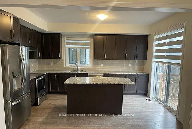Photo 2 of 103 Starfire Crescent, Hamilton, Stoney Creek — HOMEH