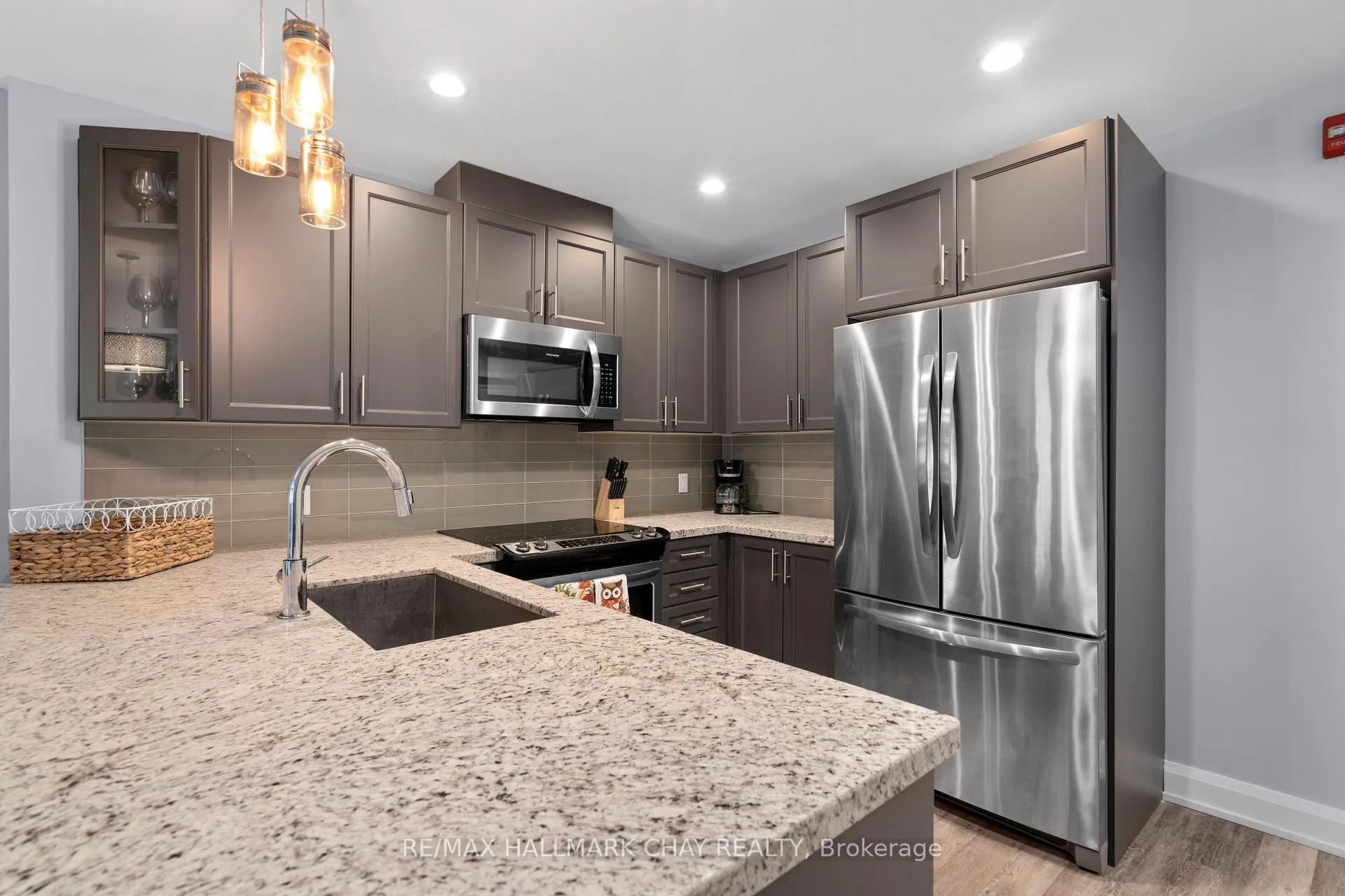 Photo 11 of Unit #G01, 80 Horseshoe Boulevard, Oro-Medonte, Horseshoe Valley — HOMEH