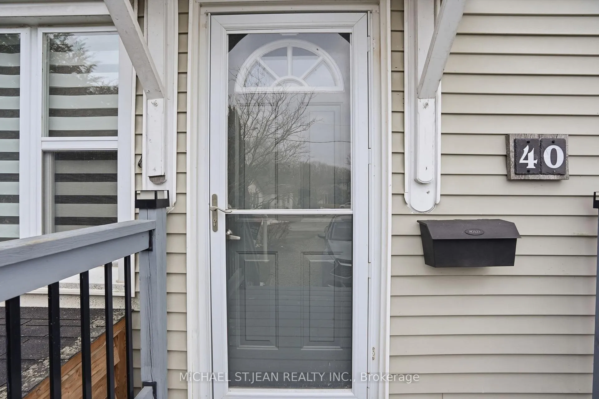 Photo 5 of 40 Runcorn Street, St. Catharines, Port Weller — HOMEH