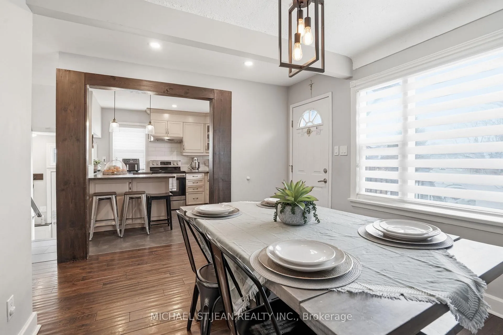 Photo 12 of 40 Runcorn Street, St. Catharines, Port Weller — HOMEH