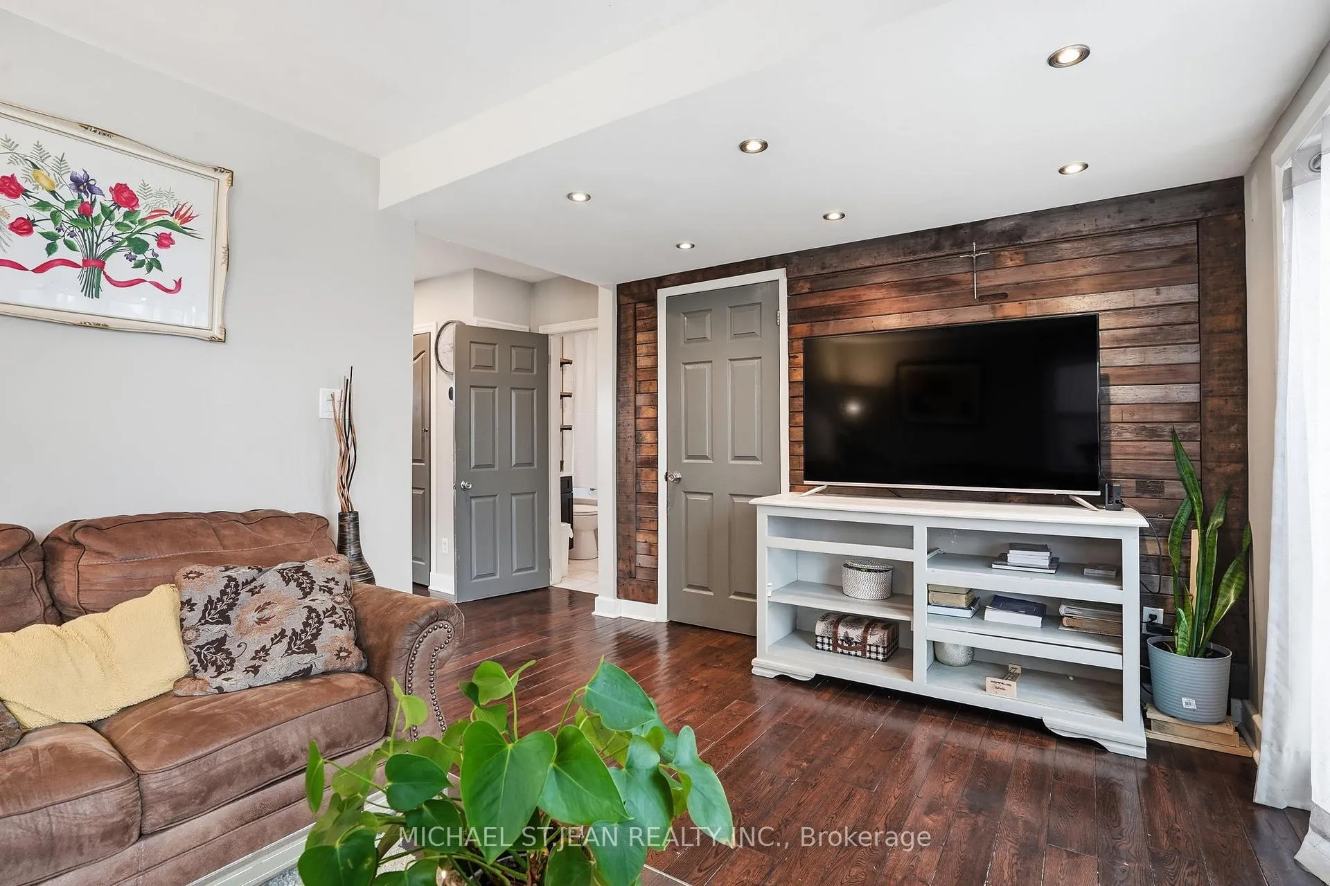 Photo 21 of 40 Runcorn Street, St. Catharines, Port Weller — HOMEH