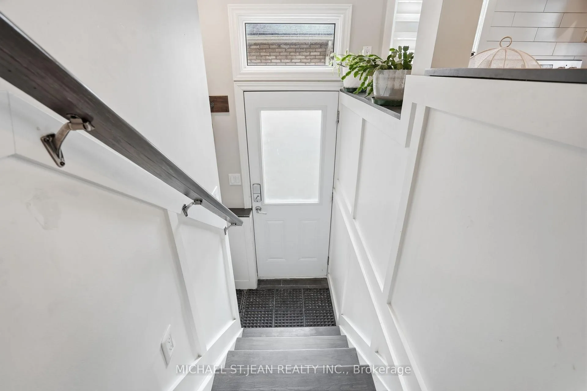 Photo 26 of 40 Runcorn Street, St. Catharines, Port Weller — HOMEH